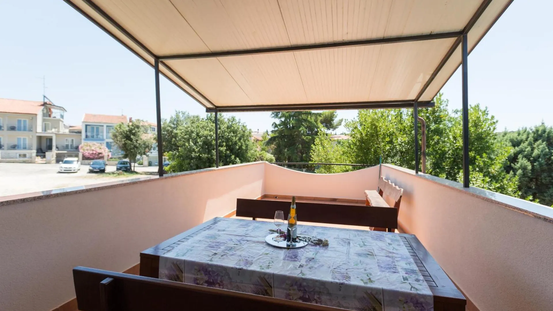 Apartments Puntizela 92 Πούλα